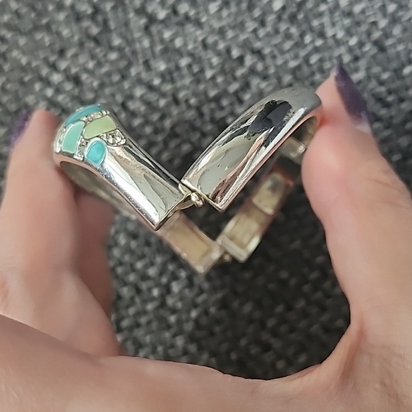 Avon Bracelet - Picture 4 of 5